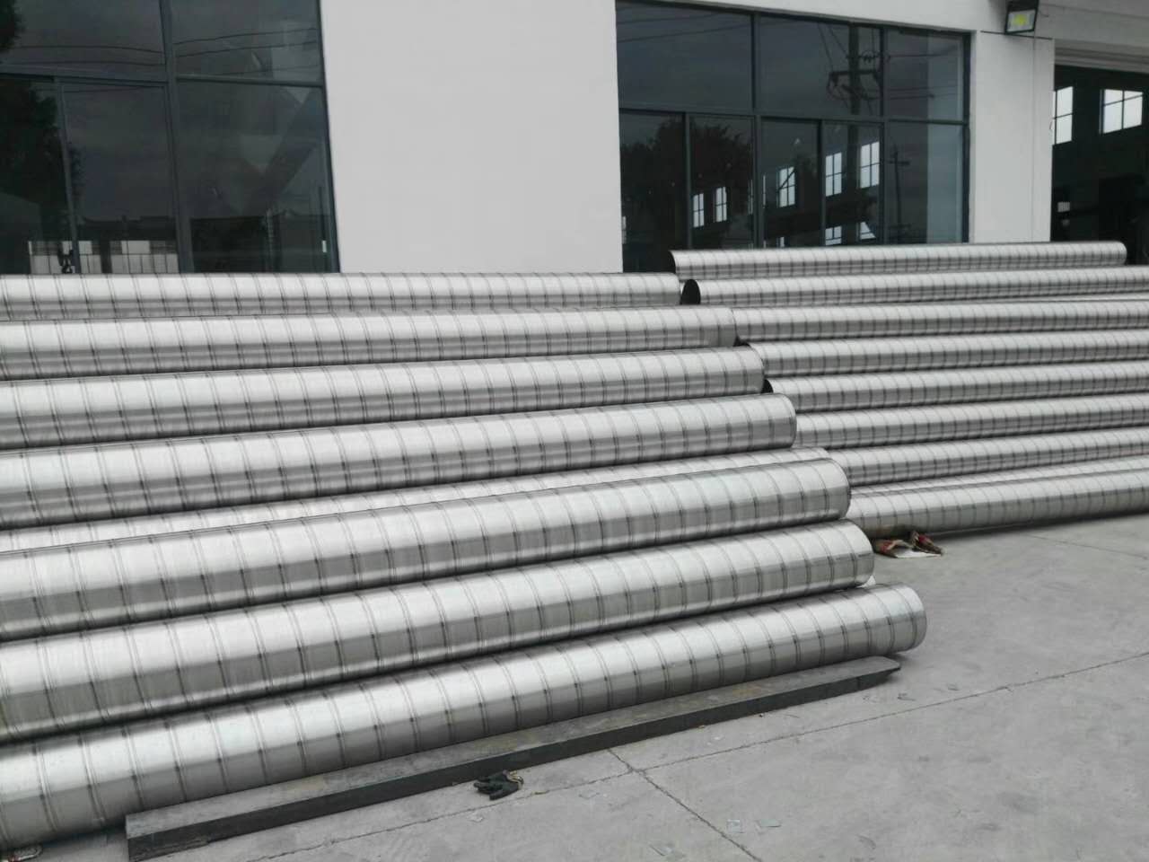 螺旋風管的風口和風閥安裝過程中需要注意的事項