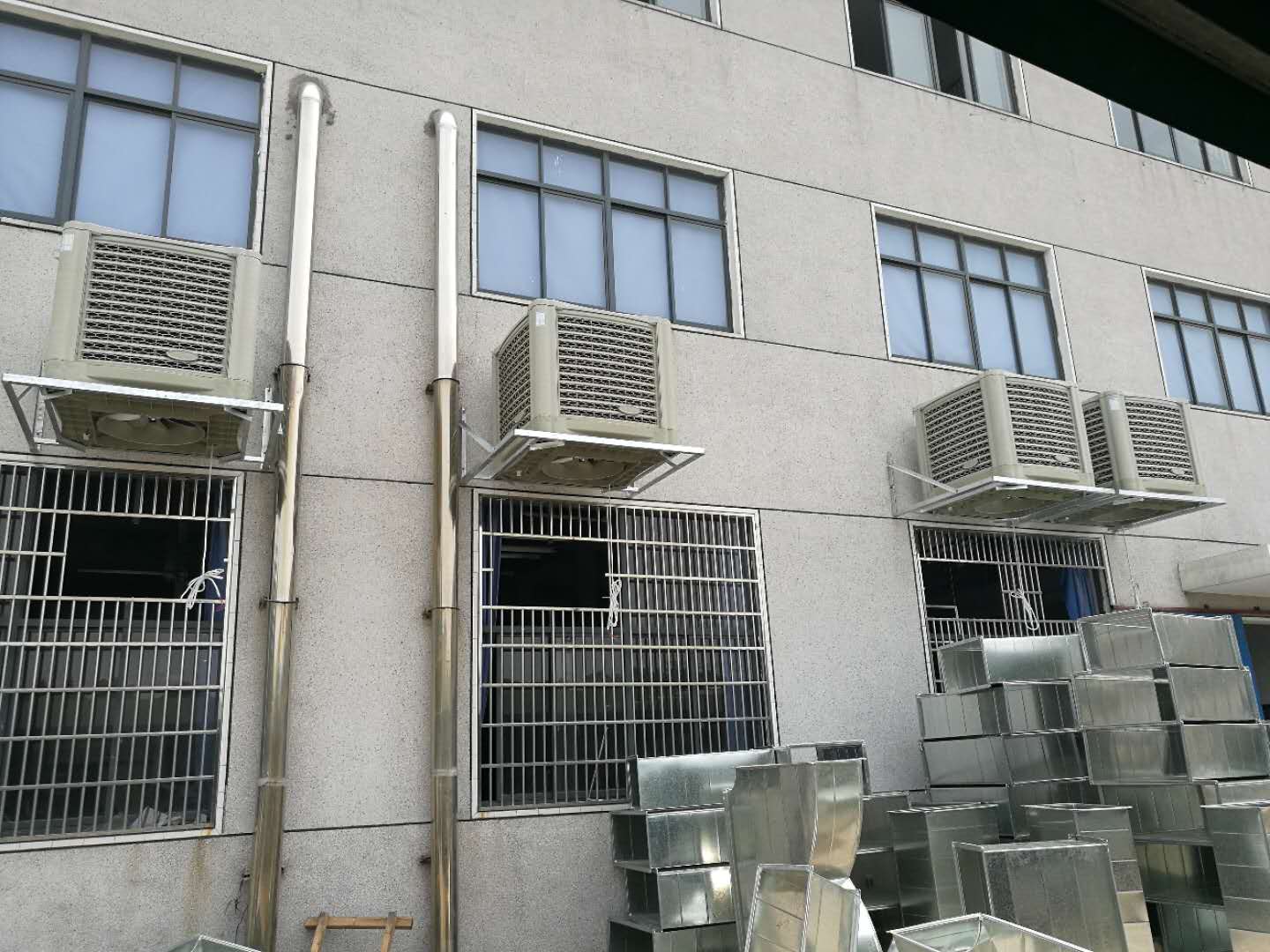 工業(yè)水空調(diào)與電空調(diào)有什么區(qū)別？